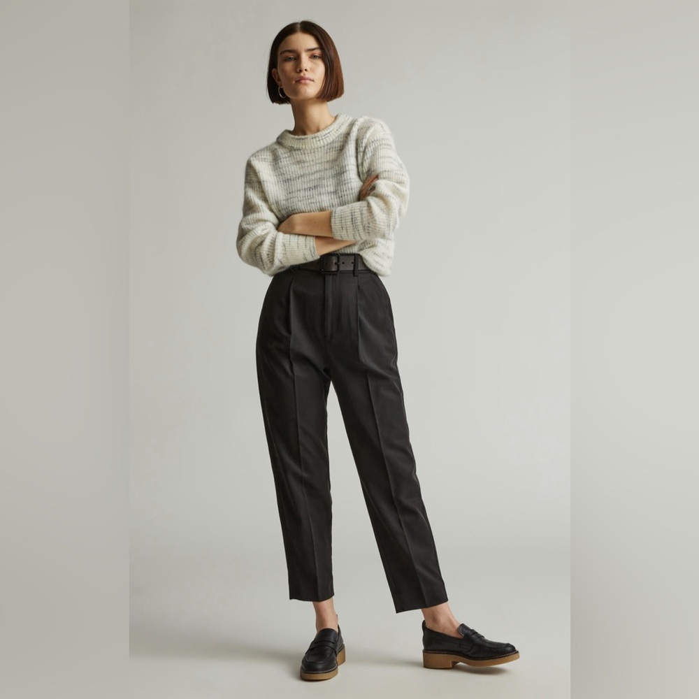 Everlane NWT The Tencel Way High Taper Pant in Black. Size 12